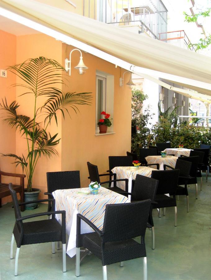 Hotel Silvana Cattolica Dış mekan fotoğraf